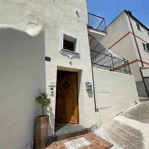 A Burga Du Muntin Italie