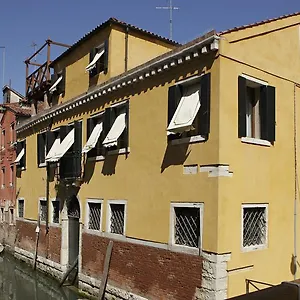 Al Palazzetto Couette-café