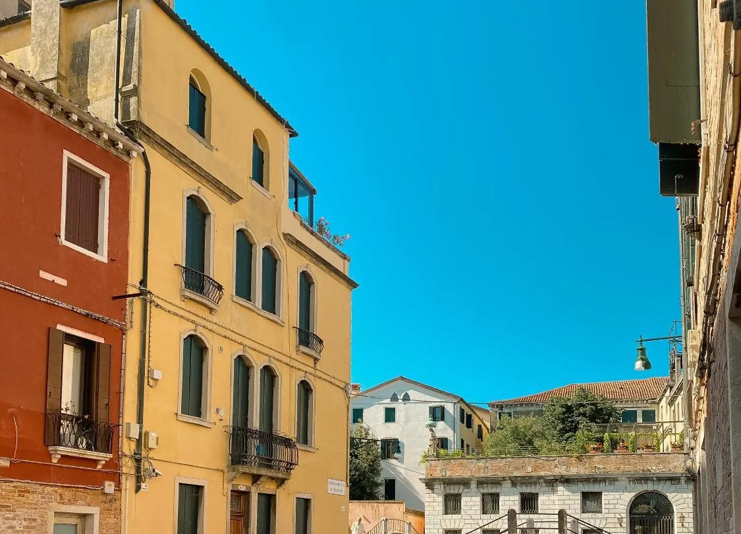 Ca' San Trovaso - 6 Rooms Venice 2*,  Italy