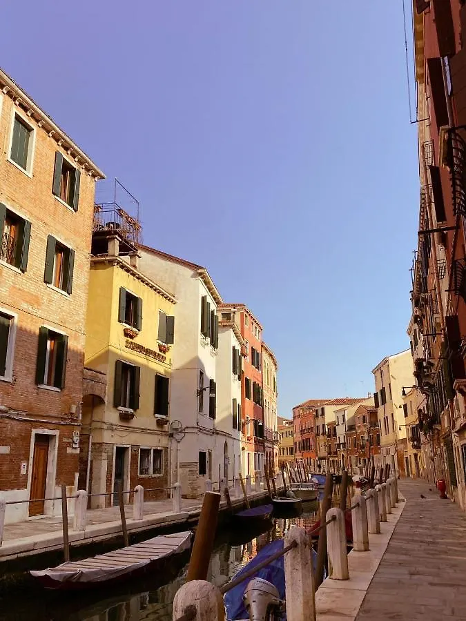 Ca' San Trovaso - 6 Rooms Venice