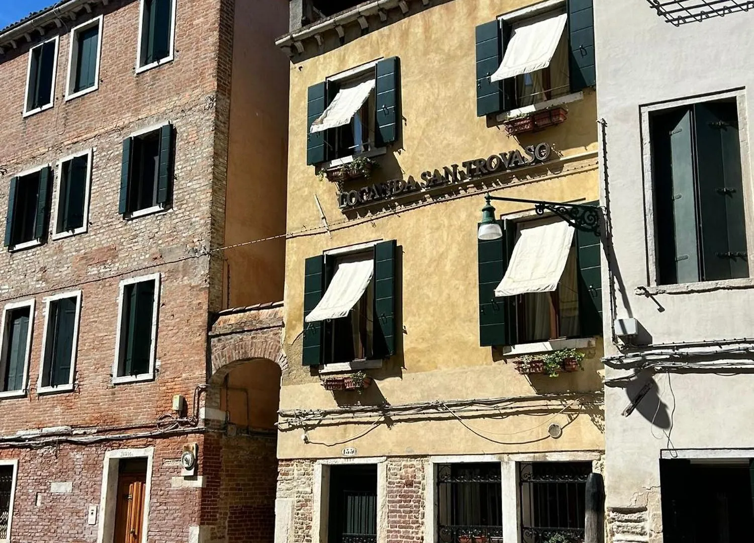 Ca' San Trovaso - 6 Rooms Venice Bed & Breakfast