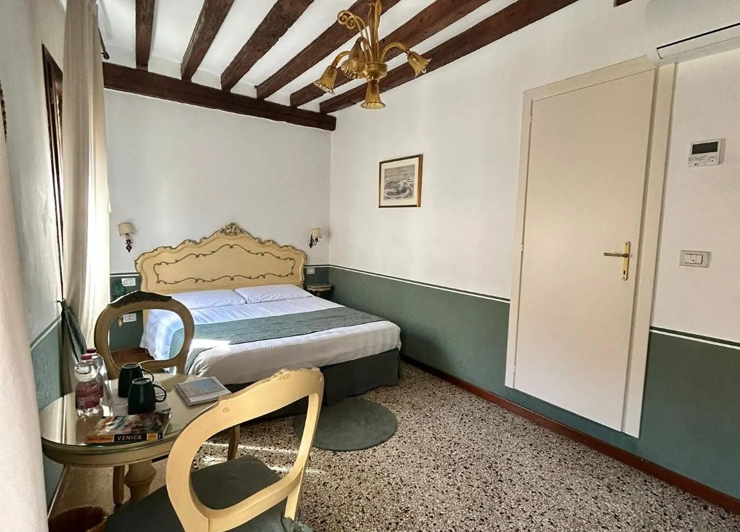 Bed & Breakfast Ca' San Trovaso - 6 Rooms Venice