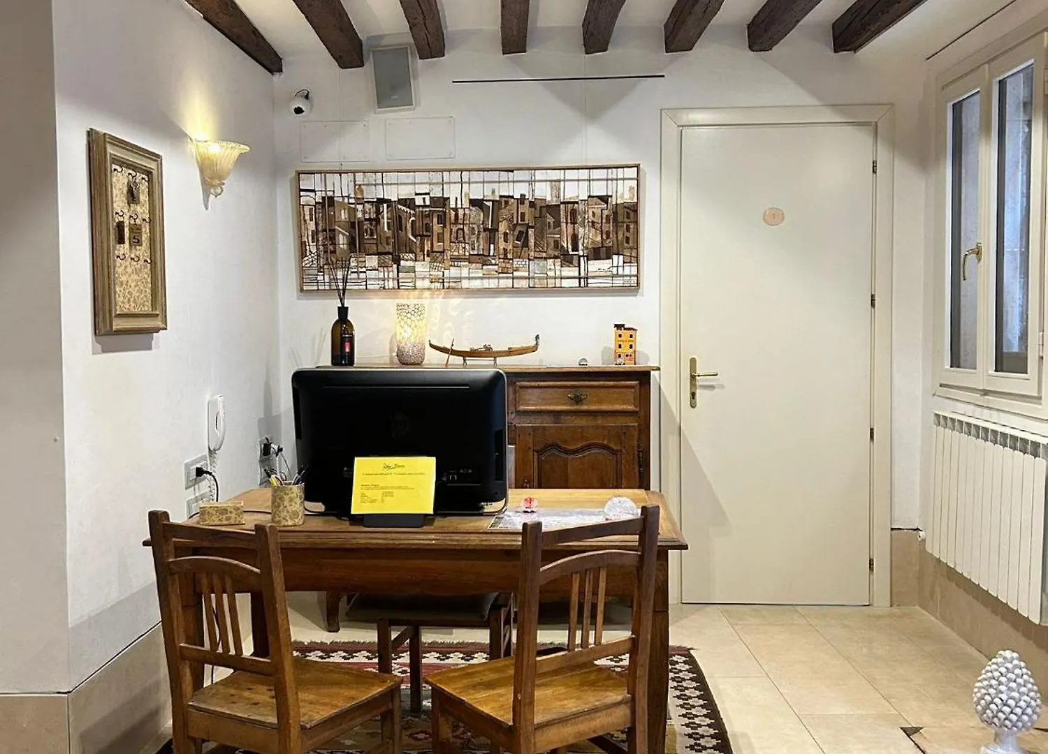 Ca' San Trovaso - 6 Rooms Venice 2*,
