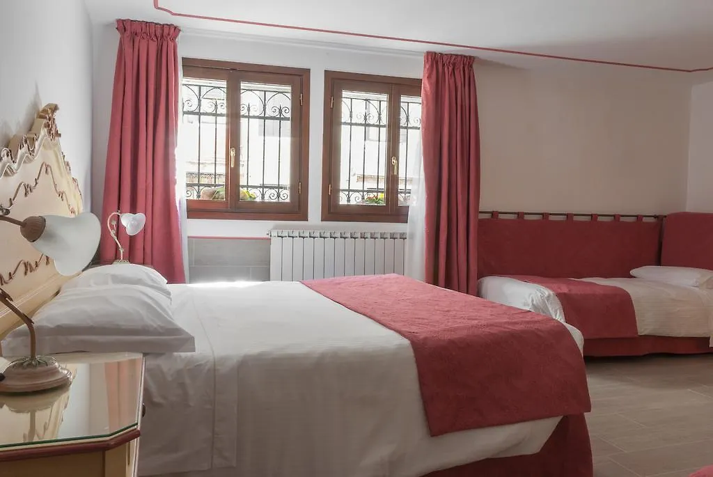Bed & Breakfast Ca' San Trovaso - 6 Rooms Venice